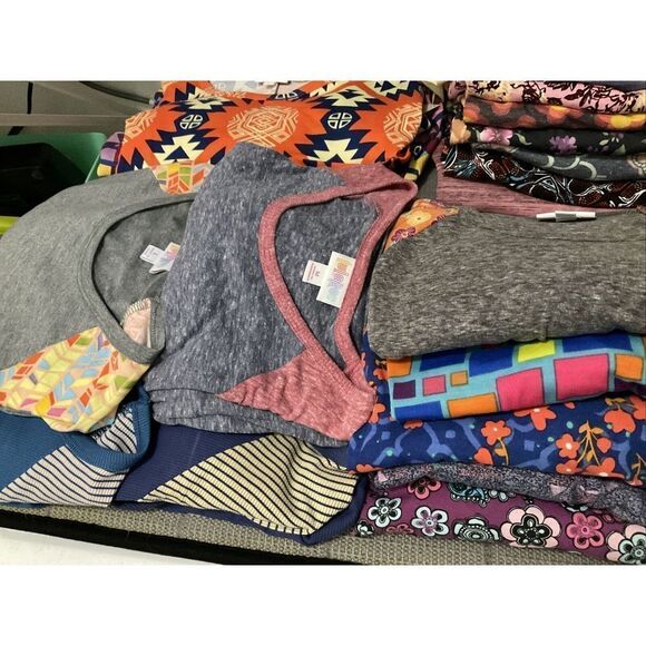 Lularoe Blowout NEW Bulk lot Of 20 Pictured Items New W Tags Wholesale Resale - Picture 14 of 14